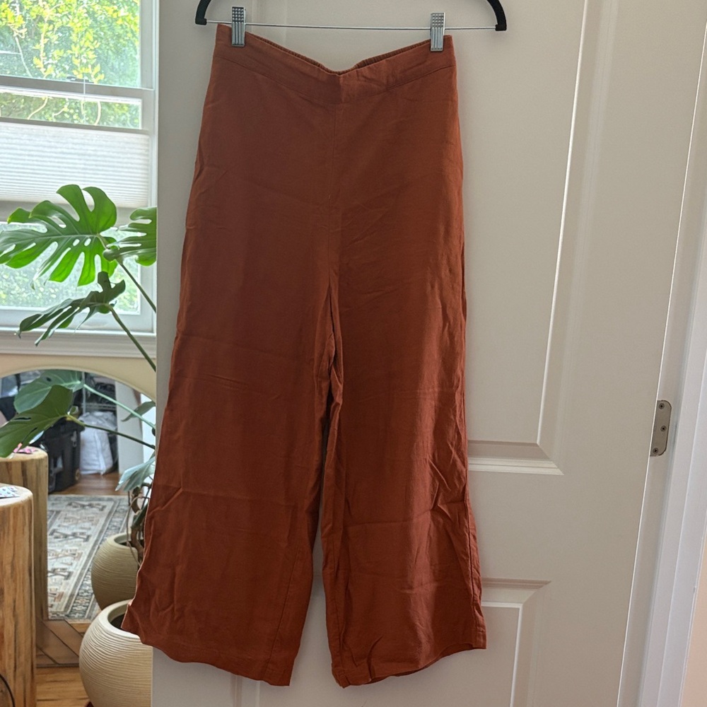 Wide-Leg Women’s Pants in Rust